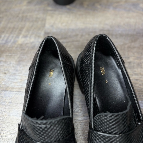 Zara Snake Faux Skin Loafers Platform Chunky Heel Black Women's Size 40 (US 9) - Picture 3 of 8